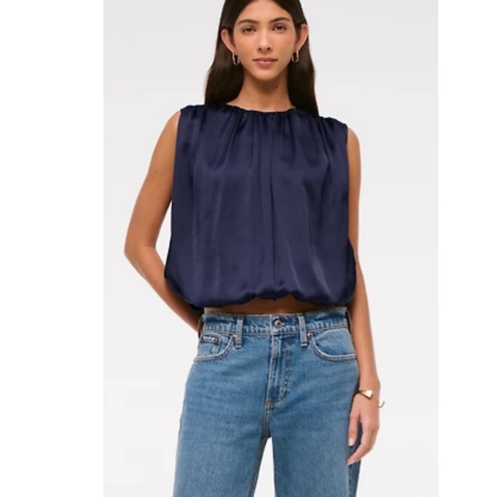 NWT Abercrombie & Fitch Bubble Hem Ruched Satin Cropped Top Navy Blue Small